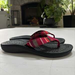 Clarks Women's Striped Flip Flop Sandals Size 6M